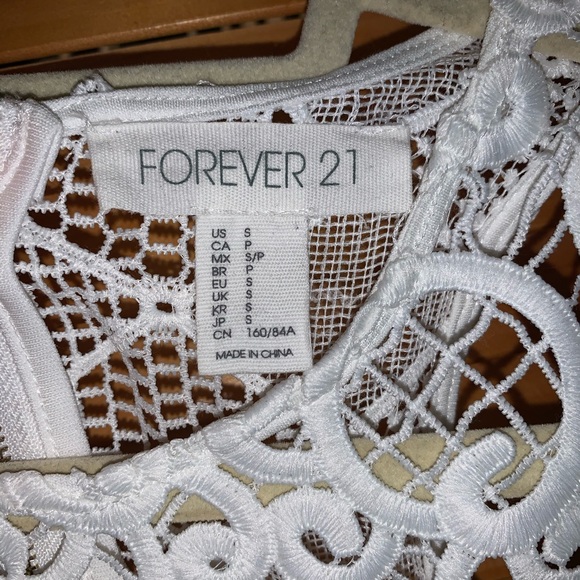 Flowy White Summer Dress - Picture 3 of 3